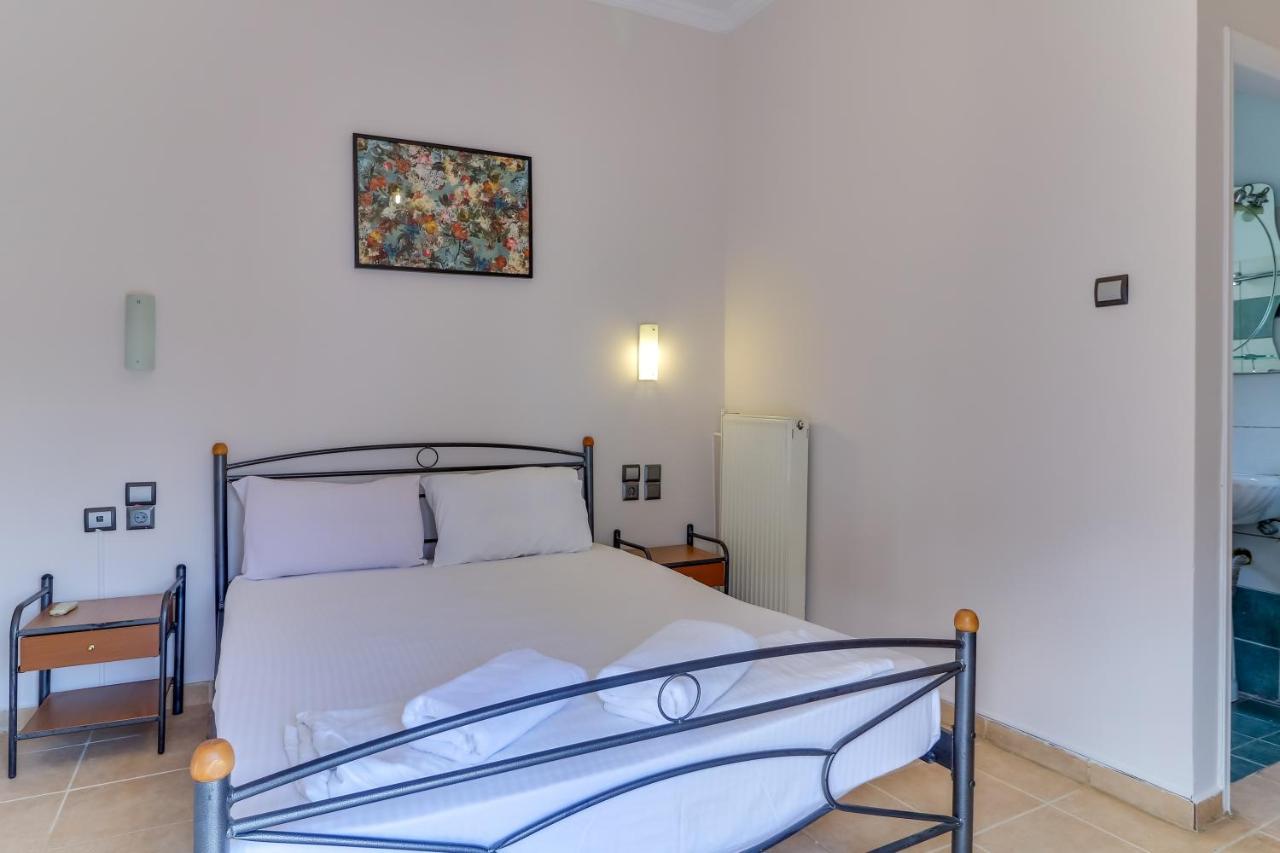 Hoteleros Dionysos Athens Афіни Екстер'єр фото