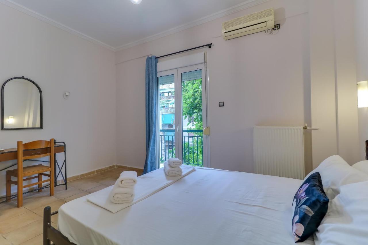 Hoteleros Dionysos Athens Афіни Екстер'єр фото